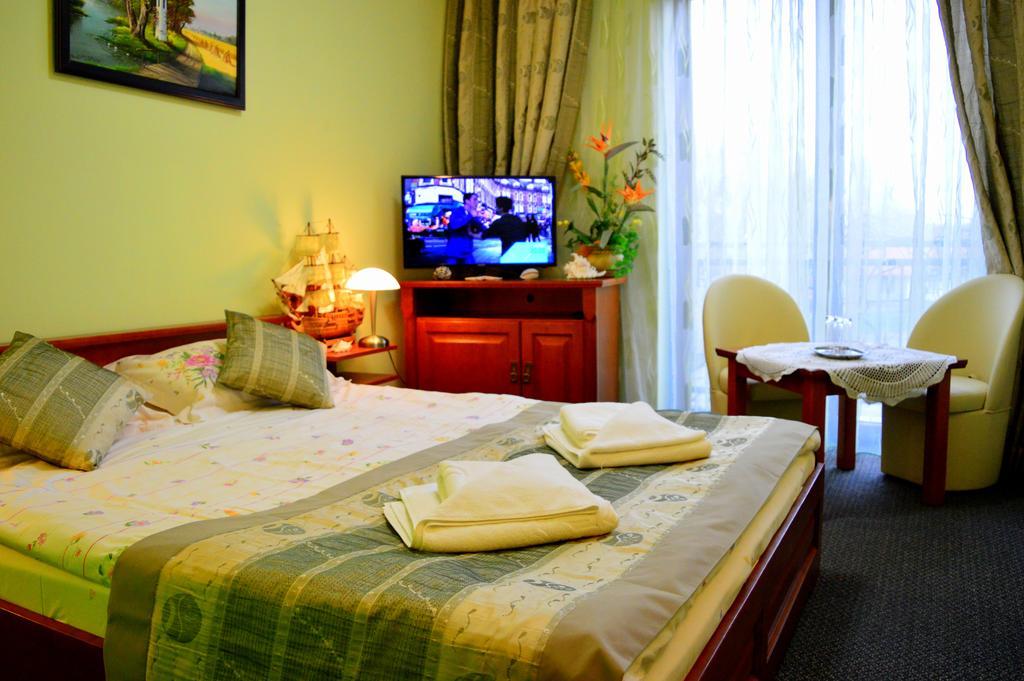 Hotel Spinaker เวบา ห้อง รูปภาพ