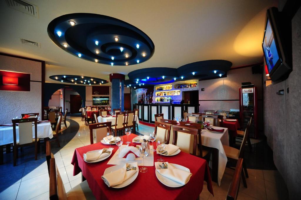 Hotel Spinaker เวบา ภายนอก รูปภาพ