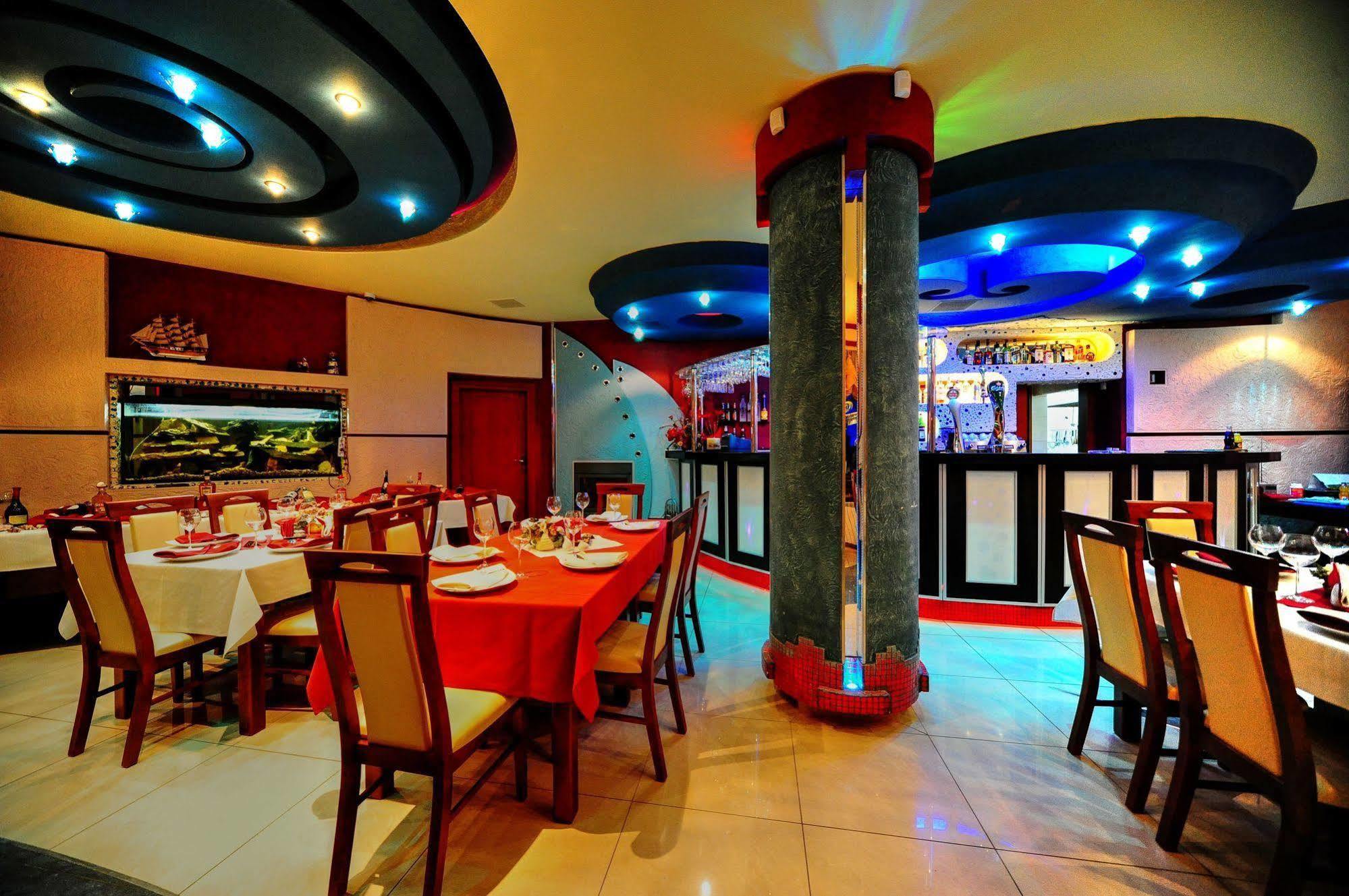 Hotel Spinaker เวบา ภายนอก รูปภาพ