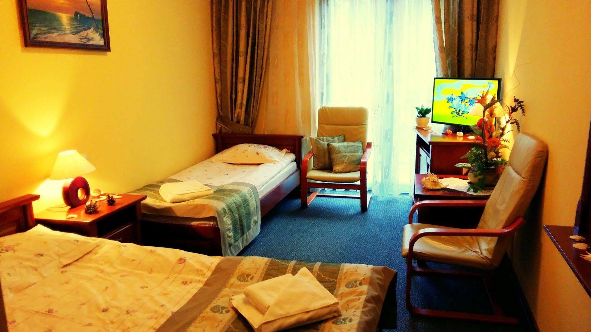 Hotel Spinaker เวบา ภายนอก รูปภาพ